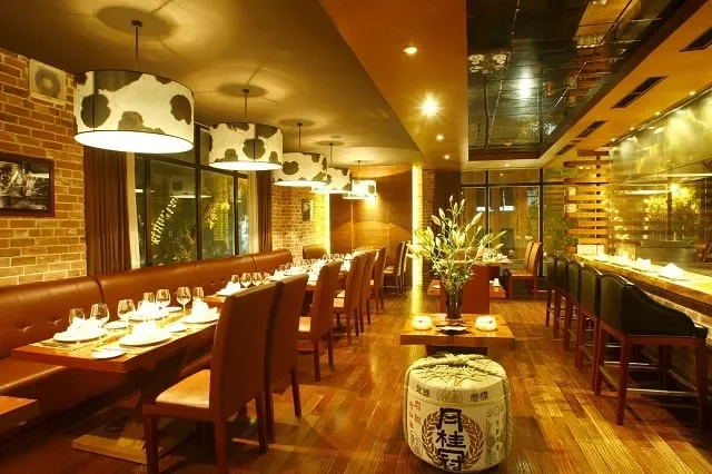 Tại sao trang trí nhà hàng đẹp và ấn tượng lại quan trọng?